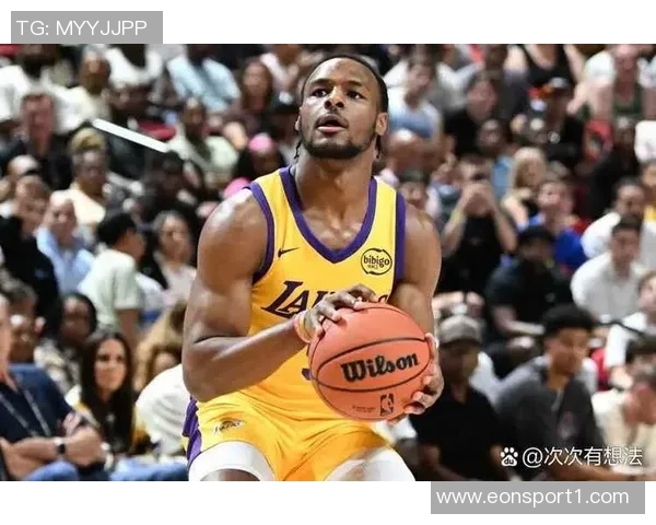 夸梅：布朗尼若想首发需提升接球投篮能力不能只依赖老爸的三分训练