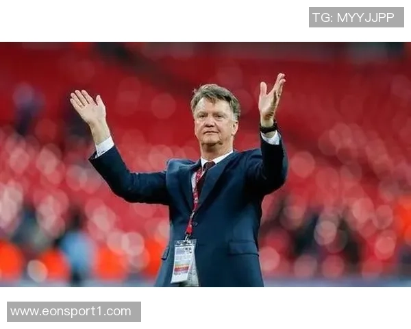 曼联辉煌背影下的挣扎岁月：弗格森退休后的教练困境与挑战