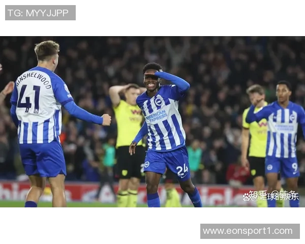 米兰与佛罗伦萨争抢布莱顿中卫库博拉冬窗或将转会