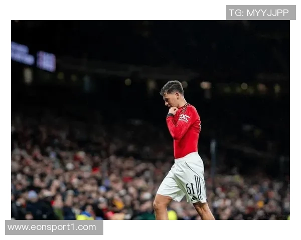 曼联小将谢伊莱西受邀英格兰队训练课展现潜力与成长